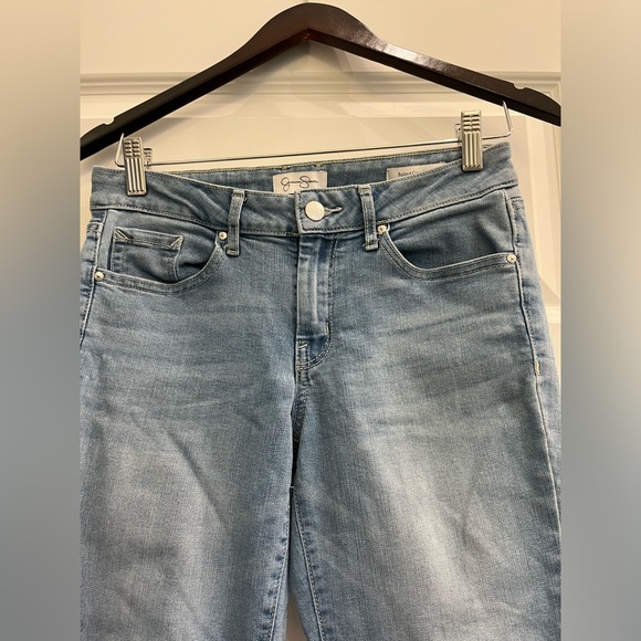 Jessica Simpson Rolled Crop Skinny Ankle Jeans, 4/ 27, Faded Blue Denim, GUC - Picture 3 of 11